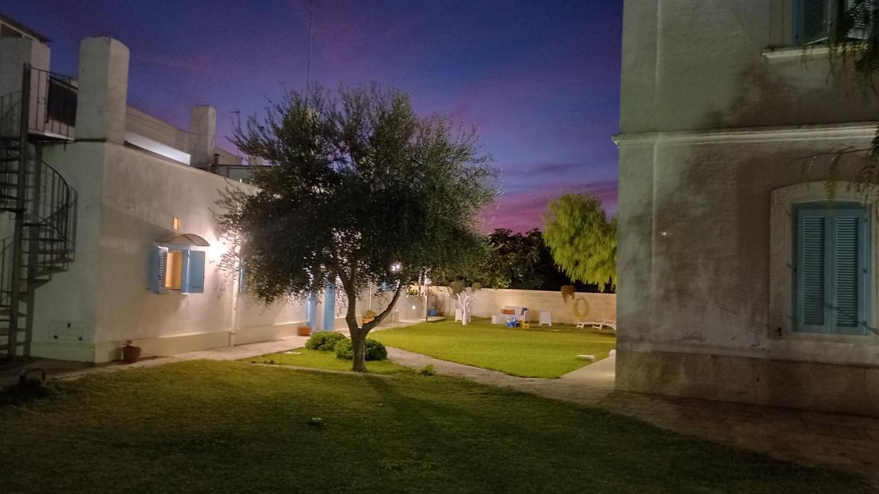 Bed and Breakfast Villino Tronchetto Bianco Мола-ди-Бари Экстерьер фото
